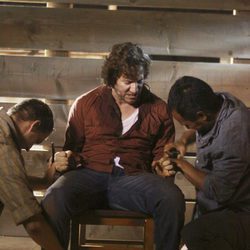 Desmond, obligado a sentarse frente al generador electromagnético