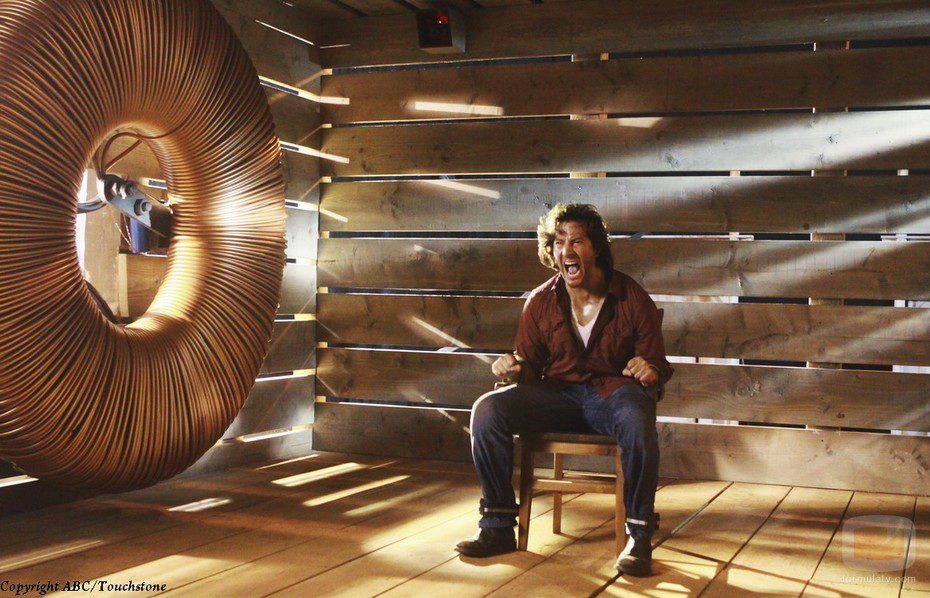Desmond intenta escapar del generador electromagnético