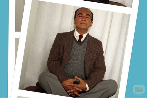 Iqbal Theba meditando