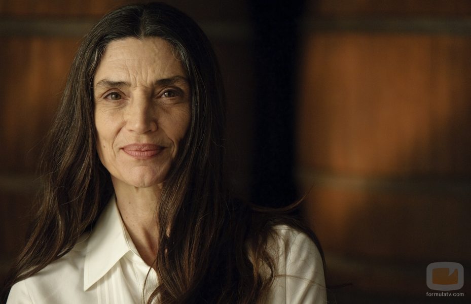 Ángela Molina es Sofía Carrillo