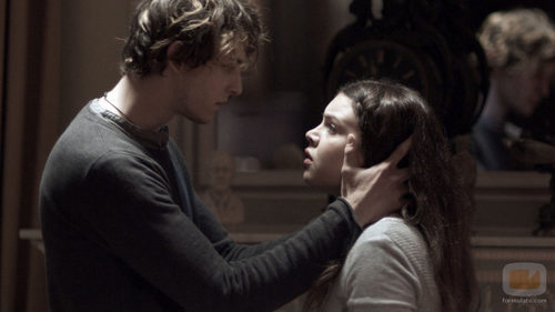 Nicolás Coronado y Lucía Martín Abello, vampiros en Antena 3