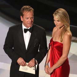 Kiefer Sutherland y Ali Larter