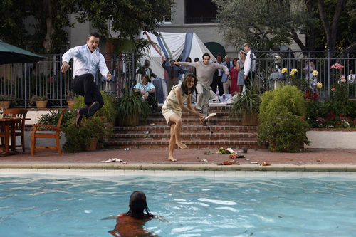 Balthazar Getty y Rachel Griffiths se tiran a la piscina en 'Matriarca'
