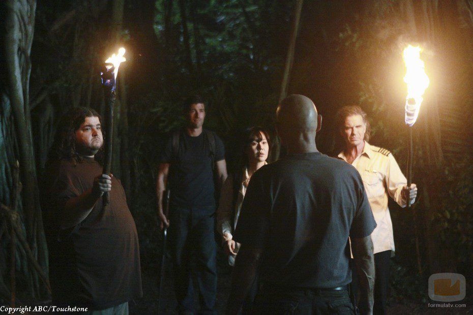 'Locke' habla con el grupo de Hugo y Jack