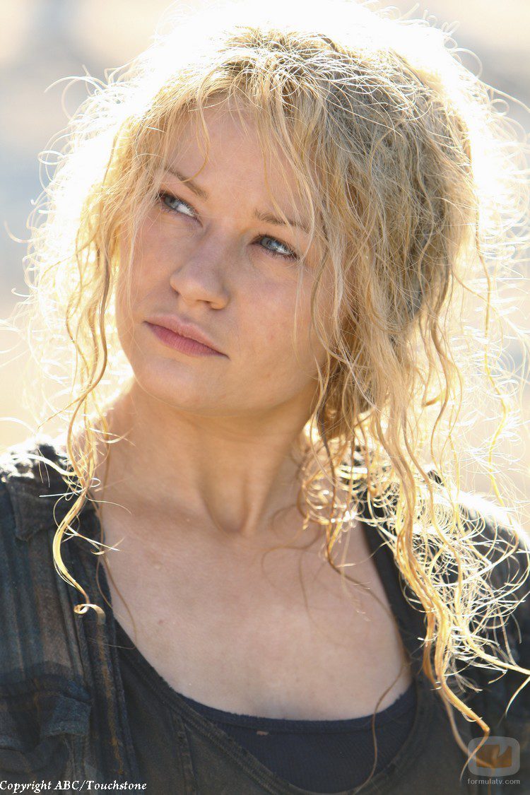 Emilie de Ravin en 'The Last Recruit'