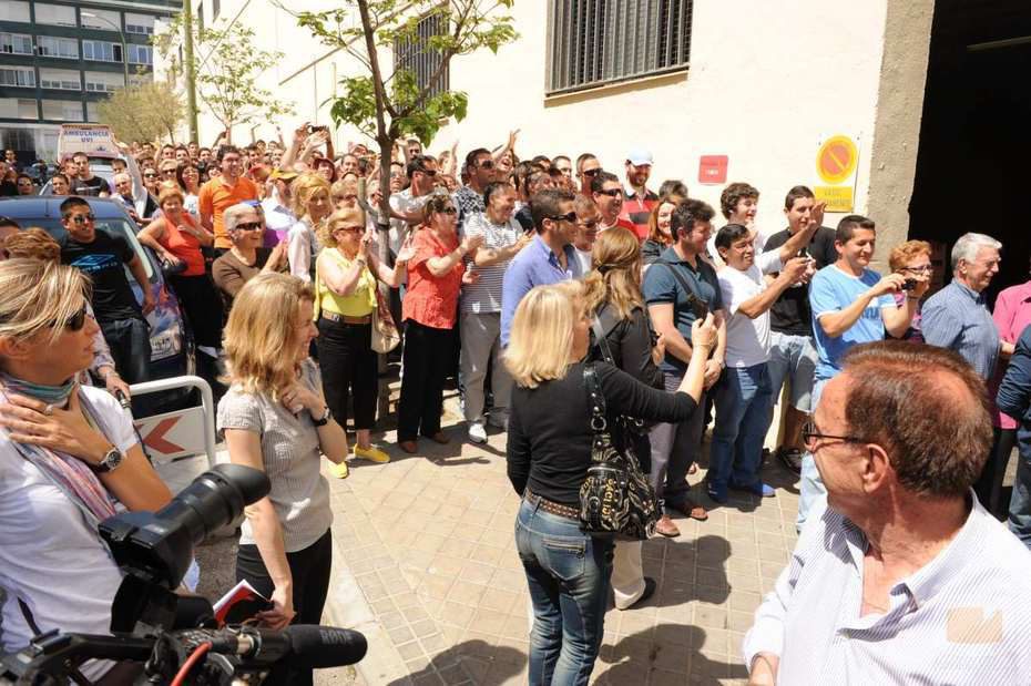 Gente esperando a la gran paella en 'Tonterías las justas'