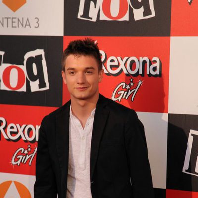 Álex Batllori en la première de la quinta temporada de 'Física o Química'