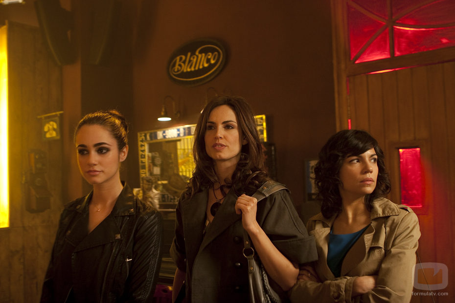 Lucía (Alicia Sanz), Norma (Claudia Bassols) y Sara Elizondo (Diana Palazón)