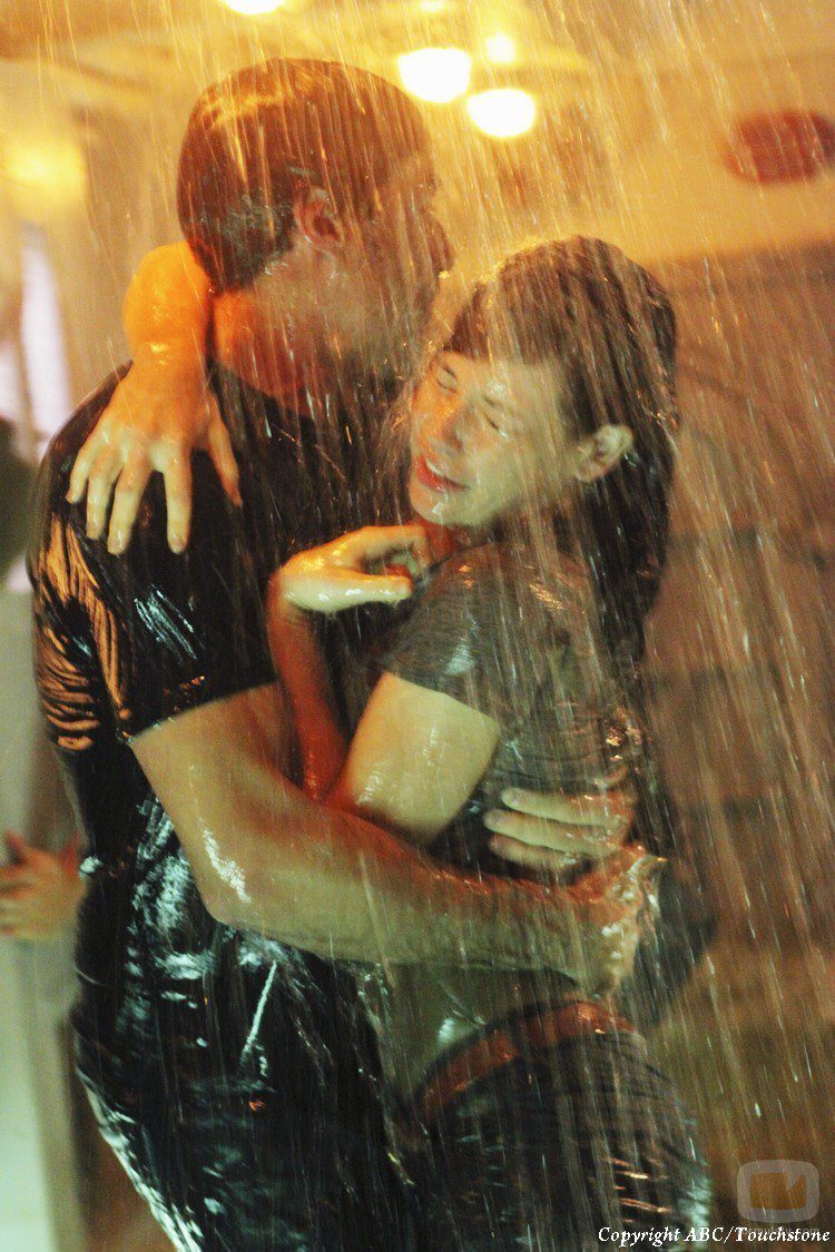 Jack y Kate bajo el agua en 'The Candidate'
