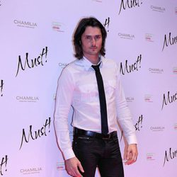 Sergio Mur posando en los Premios Must!