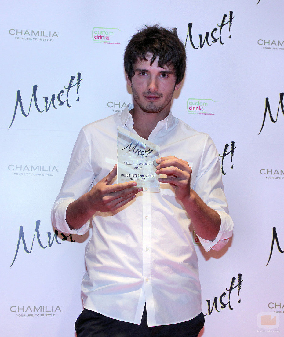 Yon González, Interpretación Masculina Must! del Año