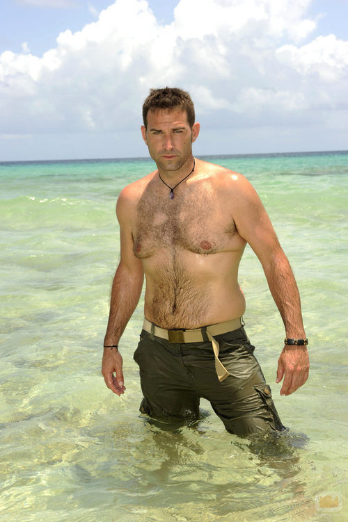 Víctor Roldán, de 'Supervivientes', sin camiseta