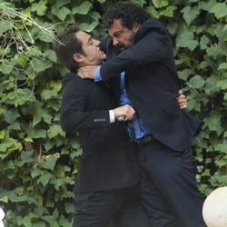 Paco comienza a sangrar