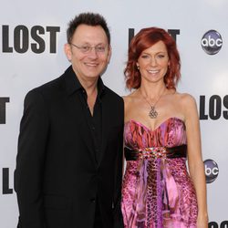 Michael Emerson y Carrie Preston