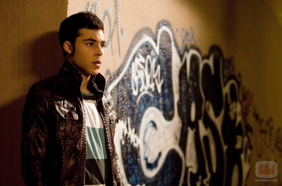 Román en una escena de 'Física o química'