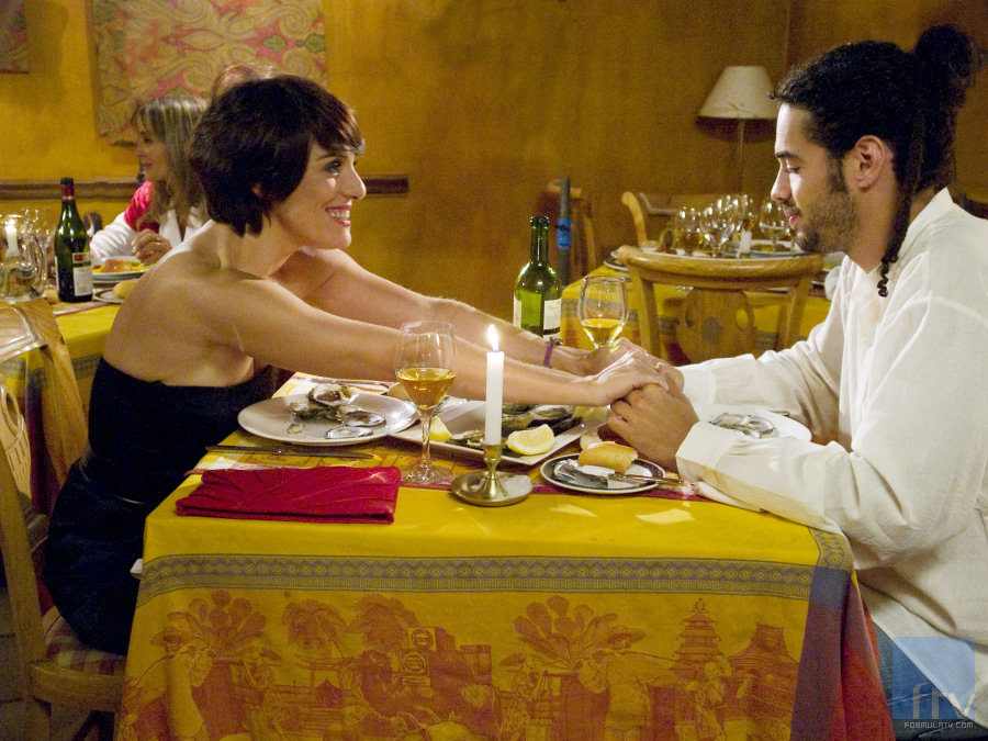 Anabel Alonso cena en 'La familia Mata'