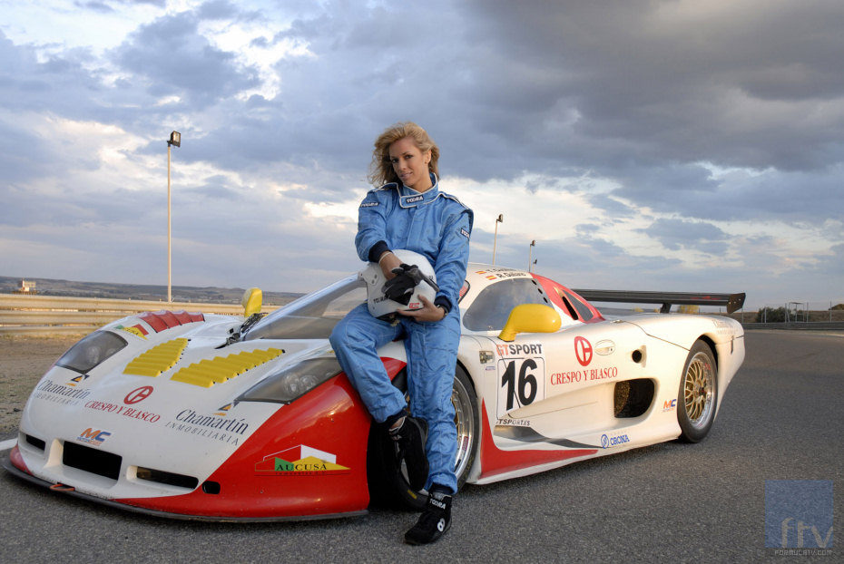 Carolina Alcázar es la presentadora de 'Más que coches'