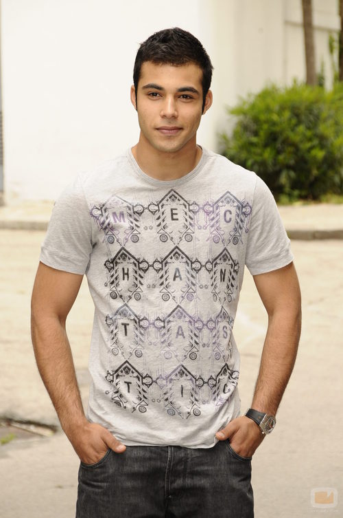 Nasser Saleh (Román)