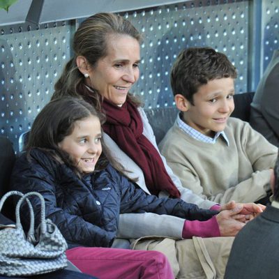 La Infanta Elena con sus hijos, Froilán y Victoria Federica
