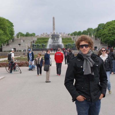 Daniel Diges de paseo