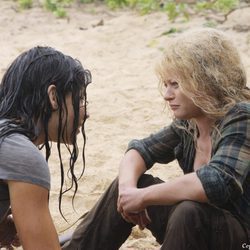 Kate intenta convencer a Claire para escapar de la Isla