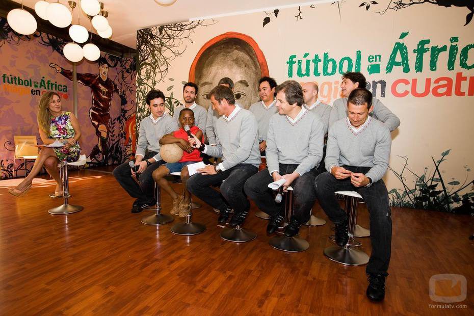 Elena Sánchez junto a los comentaristas del Mundial de Fútbol de Cuatro