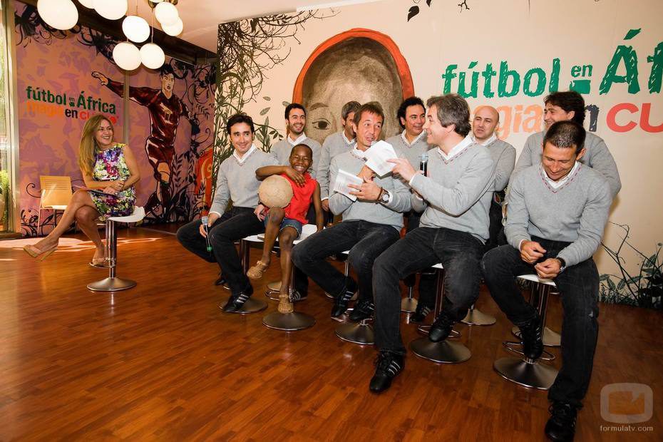Elena Sánchez junto al equipo de comentaristas del Mundial de Fútbol de Cuatro