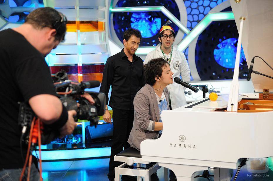 Jamie Cullum toca el piano en 'El hormiguero'