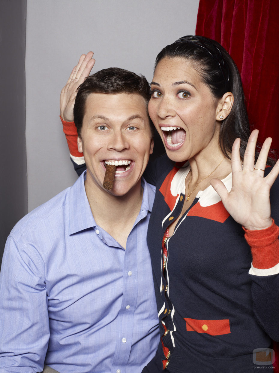 Hayes MacArthur y Olivia Munn, en 'Perfect couples'