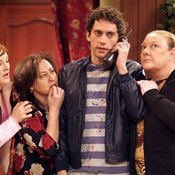 Luisma al teléfono en 'Aída'