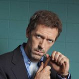 Hugh Laurie, con el bastón del doctor House