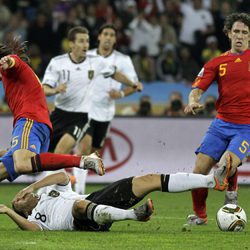 Puyol, estrella de la semifinal del Mundial 2010