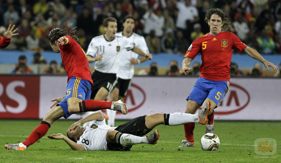 Puyol, estrella de la semifinal del Mundial 2010