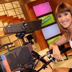 Sandra Daviú, con una cámara