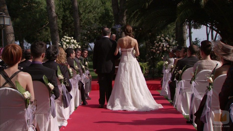 Norma, vestida de novia