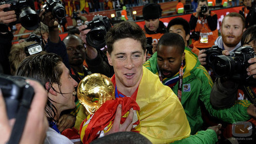 Fernando Torres con la Copa del Mundo