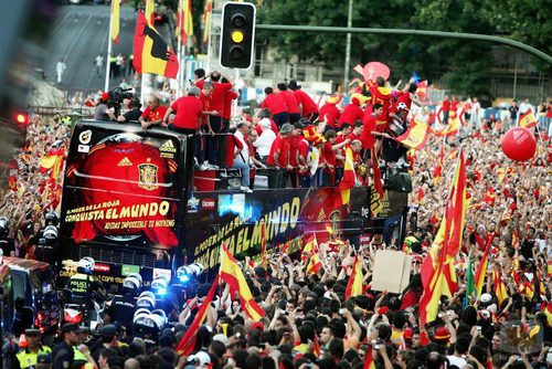 El autobús de la Selección Española por Madrid