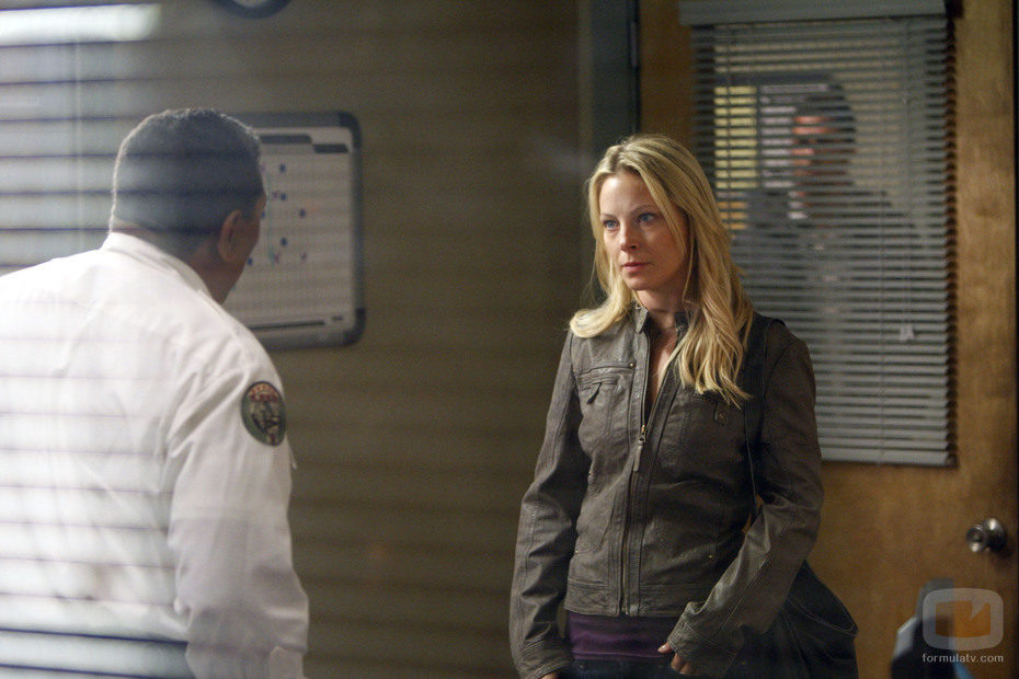 Anastasia Griffith es Nancy Carnahan