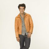 Kevin Jonas, con una chaqueta naranja