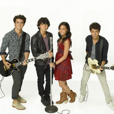 Los Jonas Brothers y Demi Lovato