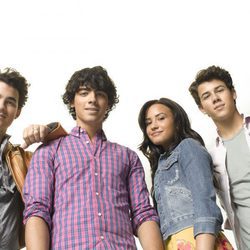 Los protagonistas de 'Camp Rock 2'