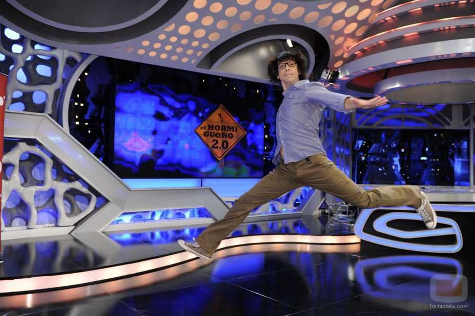 Luis Piedrahita saltando