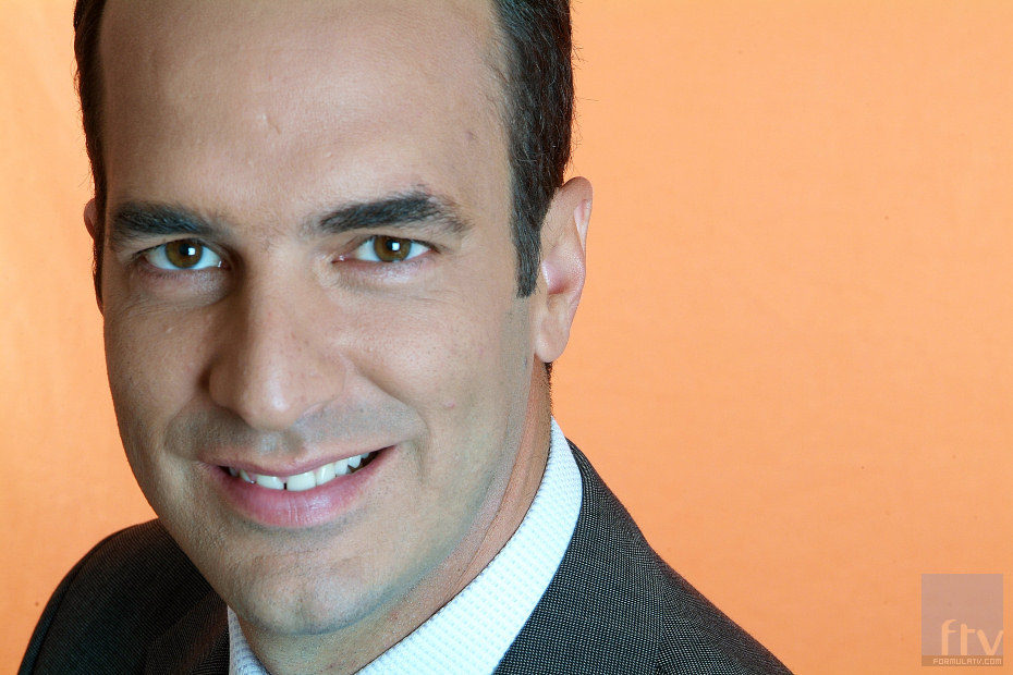 Santi Acosta, presentador de 'Confidencial SA'