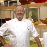 Karlos Arguiñano se quita el gorro para presentarnos su nueva cocina