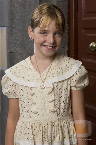 Alejandra Lorenzo, niña de 'Amar en tiempos revueltos'
