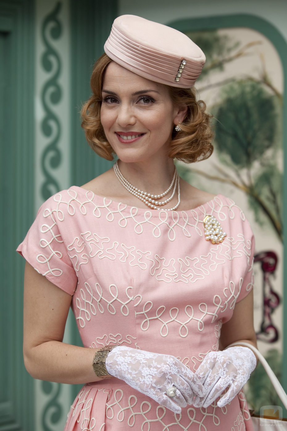 Eva Martín es Irene Medina