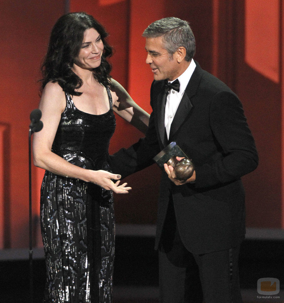 George Clooney y Julianna Margulies en los Emmy