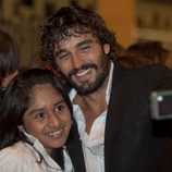 Álex García con una fans