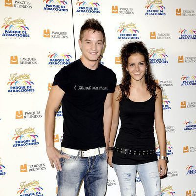 Alex Batllori y Sandra Blázquez en el Parque de Atracciones