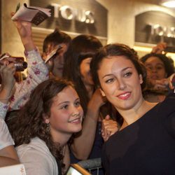 Blanca Suárez con unas fans